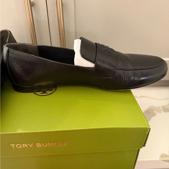 Tory Burch Women's Black Leather Loafers - Picture 8 of 8